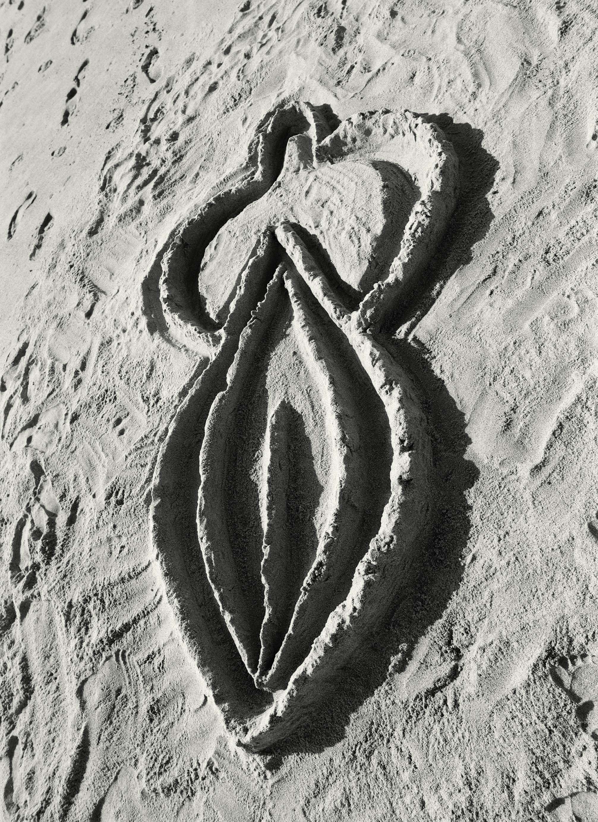 Ana Mendieta, Sandwoman, 1983 (Estate print 2018) Black and white photograph Edition of 6 with 3 APs (GP2322) © The Estate of Ana Mendieta Collection, LLC Courtesy Galerie Lelong & Co.